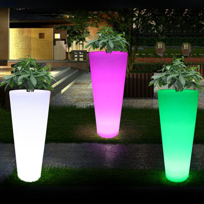 鮮やかな花瓶展 鮮やかなカラフルな庭植物の盆 プラスチックプランター パーティーのフロアランプ レンタル
