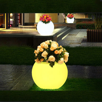 再充電可能な led プラスチック製の花植え器 凍った仕上げ