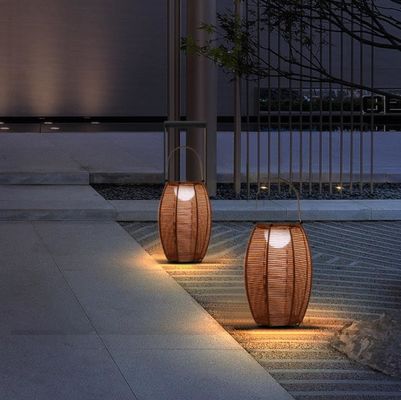 屋外用ラタンシェードフロアランプ 太陽光発電 IP65 防水