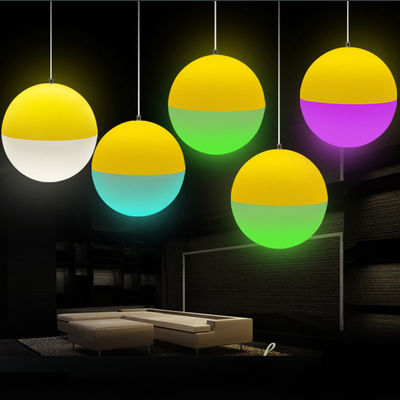 リモコン LED 輝きボールライトペンダント 休日のためのダブルカラー