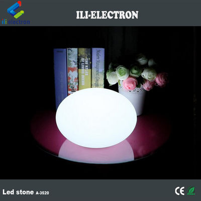 屋外庭の芝生 プラスチック製の LED 飾り付けライト