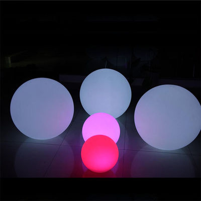 色とりどりの屋外吊り式LEDライトボール