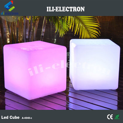 PEプラスチックのライトアップ 3D LED キューブ