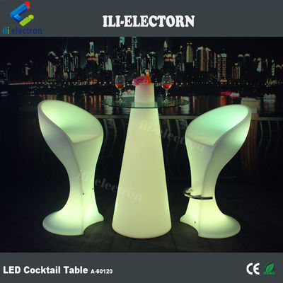 角形プラスチック製の LEDテーブル 輝くカクテルテーブル
