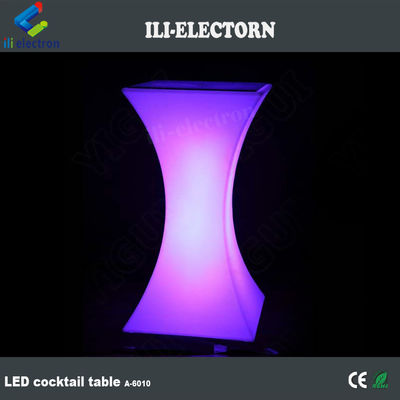現代のデザイン スクウェアセット 高バー コクテール 白PEプラスチック LEDライトバーテーブル