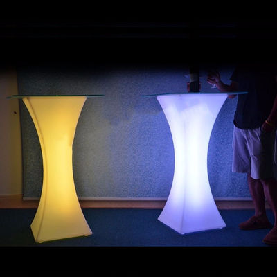 オレンジ色のプラスチック式イベント用テーブル 屋外家具