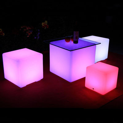 CE ROHS 認証 婚礼装飾のための LED キューブライトチェア