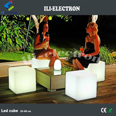 現代的な屋外 LED キューブライト 照明のための完璧なソリューション